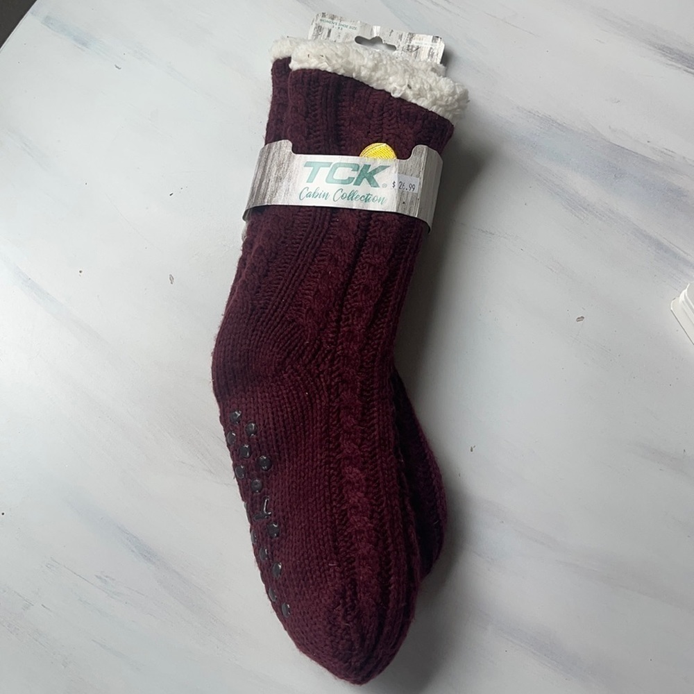 TCK cabin collection snow christie women’s socks burgundy 5-9.5